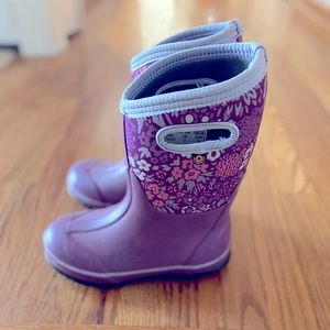 Bogs girls boots purple floral size 2